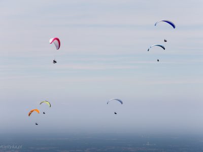 1328Paralotnie<br><i>Paragliding</i>